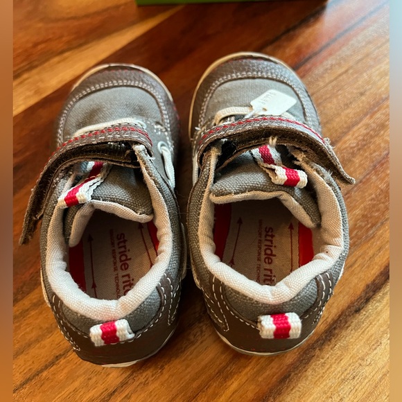 NEW size 5 (toddler) StrideRite brown shoes - Picture 3 of 4